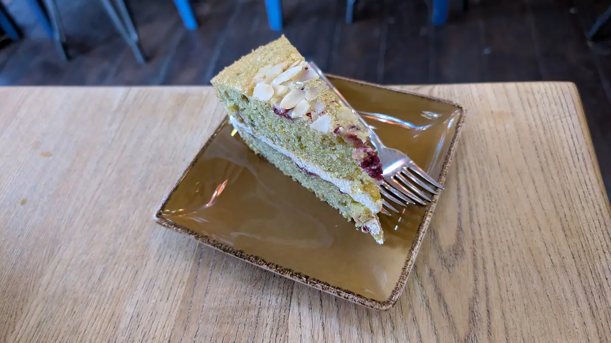 Portmeirion Cafe – cake shop in Porthmadog town centre